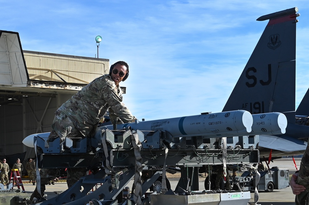 SJAFB Hosts 4th Quarter Load Crew Competition