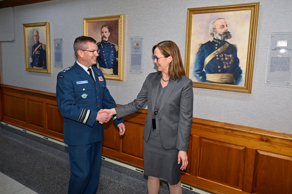 CSAF Allvin meets Canada Lt. Gen. Kenny