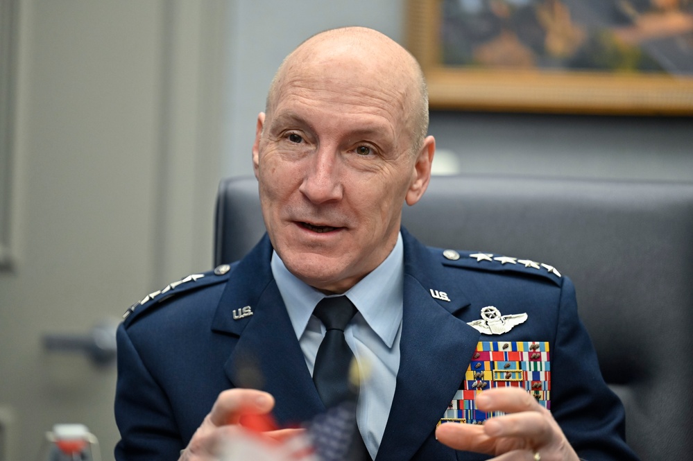 CSAF Allvin meets Canada Lt. Gen. Kenny