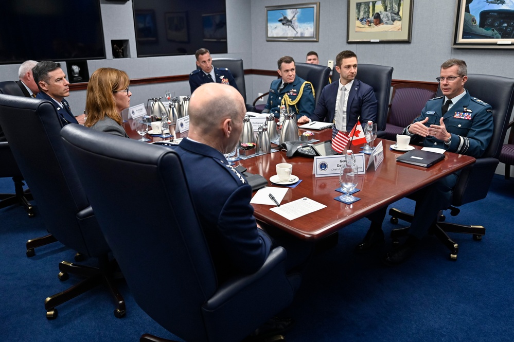 CSAF Allvin meets Canada Lt. Gen. Kenny