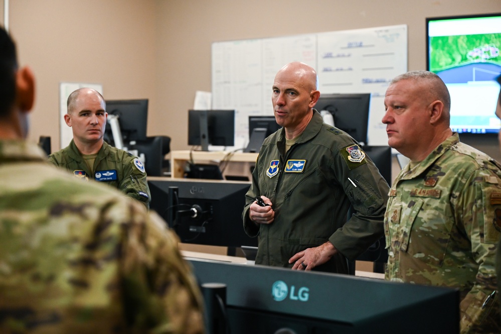 19th Air Force Command Team Visits 337th ACS