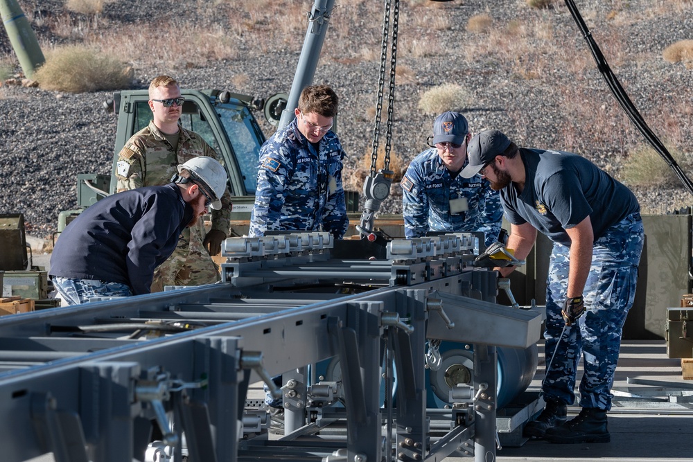 RAAF &amp; U.S. Airmen GBU Bomb Build