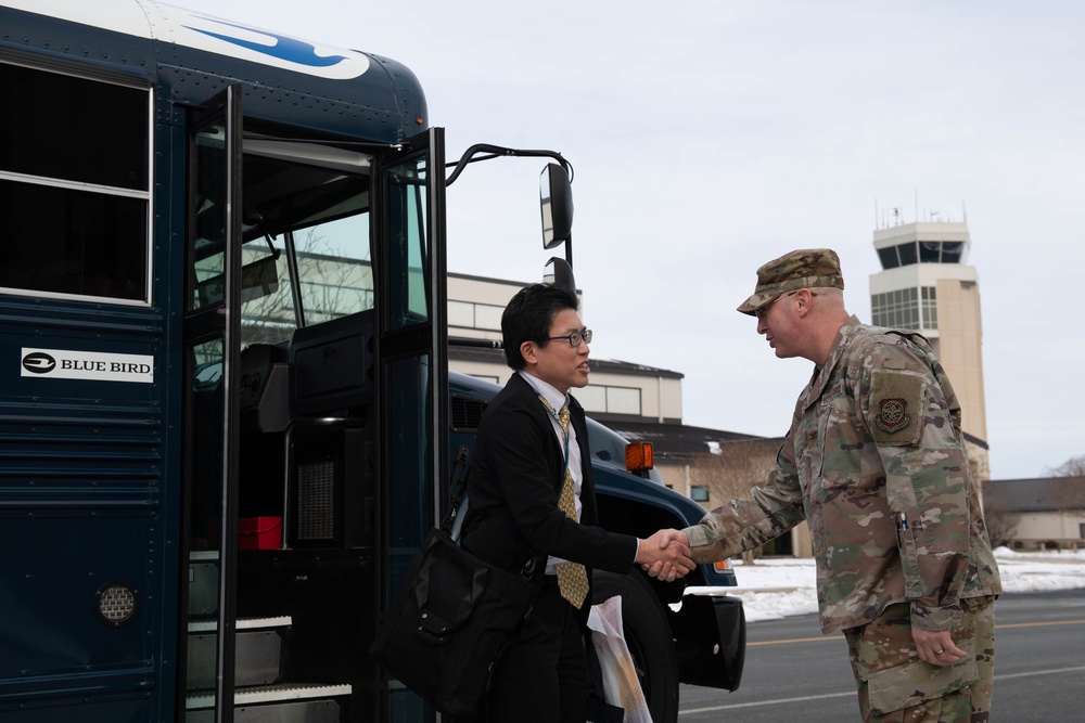 Miyagi delegation comes to Dover AFB
