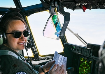 165th Airlift Wing flies its 1st C-130J Super Hercules to Savannah from Lockheed Martin