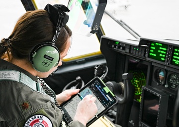 165th Airlift Wing flies its 1st C-130J Super Hercules to Savannah from Lockheed Martin