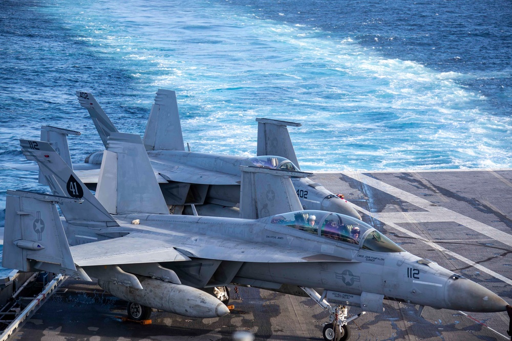 Abraham Lincoln conducts flight operations