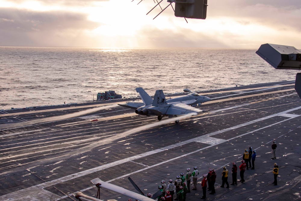 Abraham Lincoln conducts flight operations