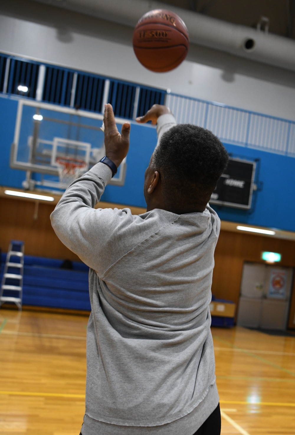 Competitors come out for intramural 3-point shootout event at Camp Zama