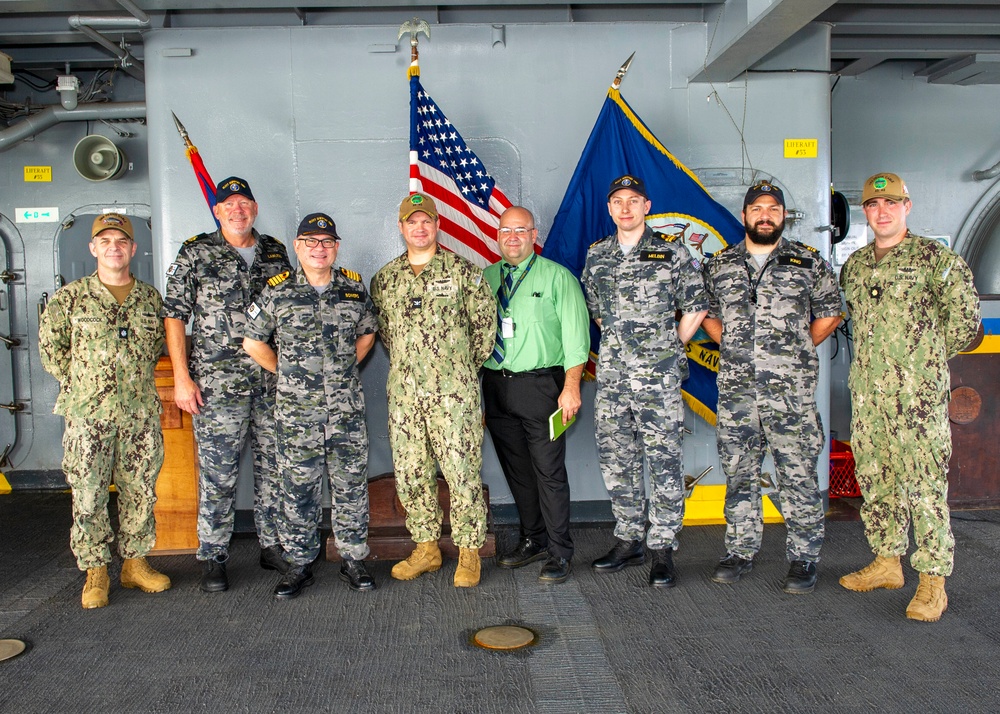 Members of Royal Australian Navy visit USS Frank Cable