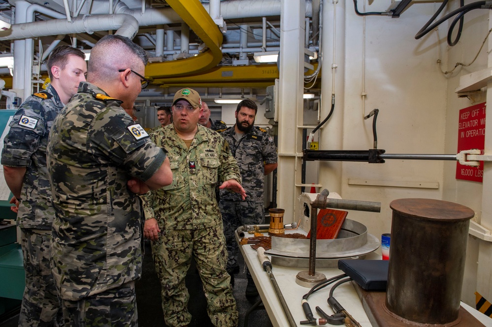 Members of Royal Australian Navy visit USS Frank Cable