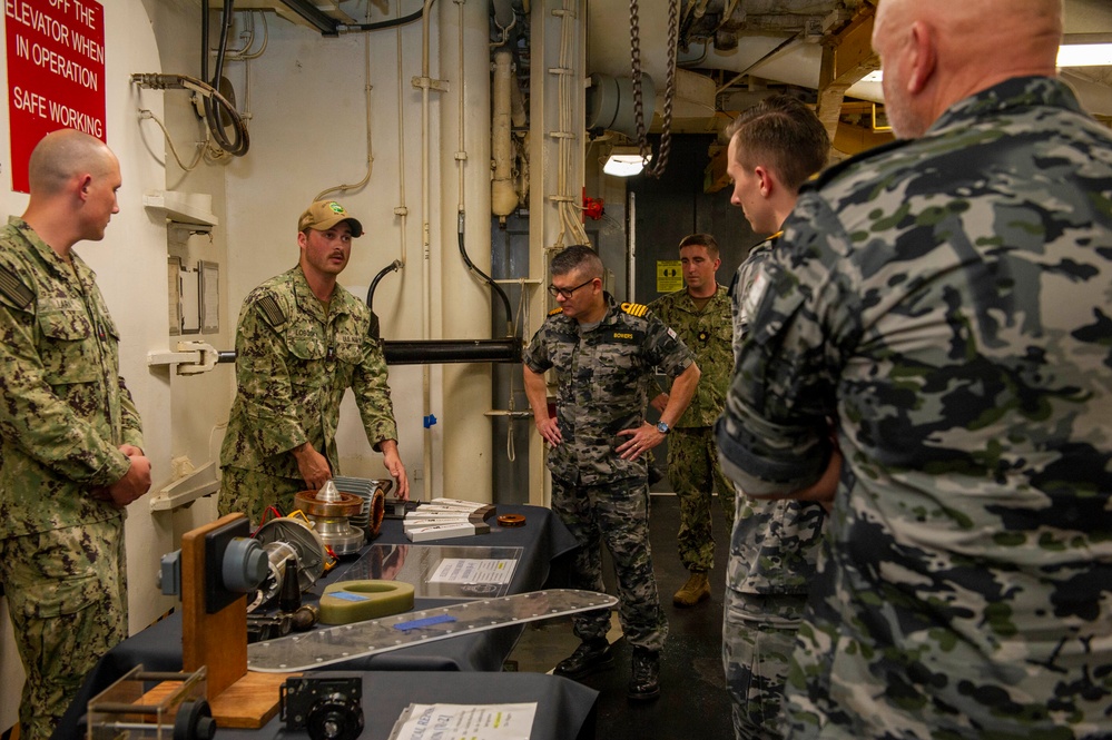 Members of Royal Australian Navy visit USS Frank Cable