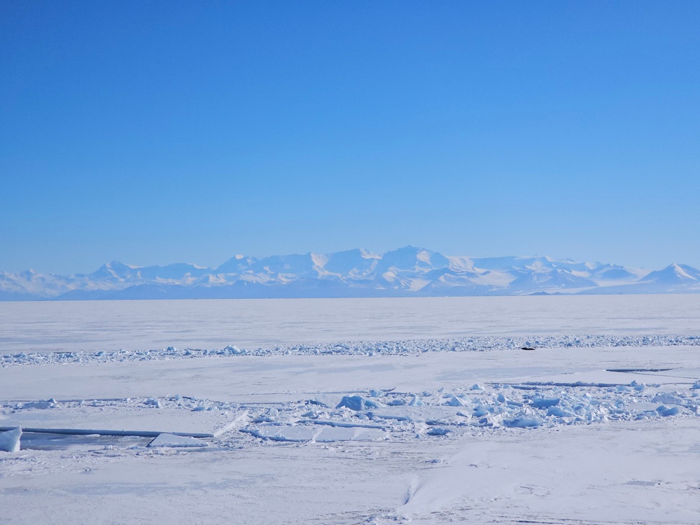 Coast Guard Cutter Polar Star (WAGB 10) breaks channel to McMurdo Station, Antarctica