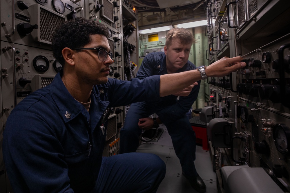 USS Laboon Conducts Routine Operations in the Red Sea