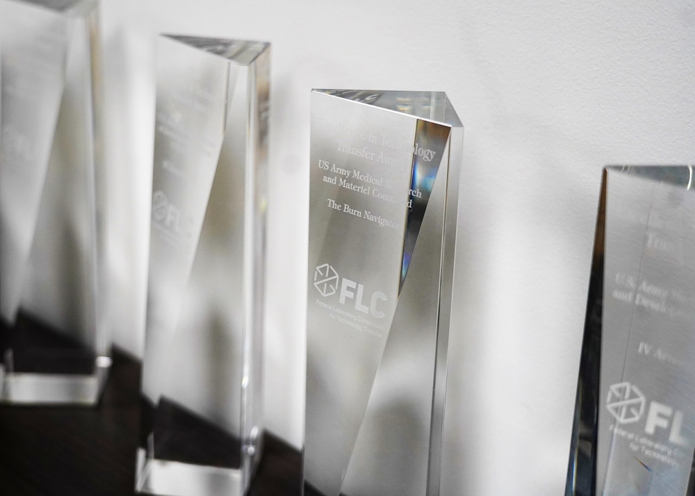 USAMRDC Medical Technology Transfer Office Wins Award for Commercialization Process