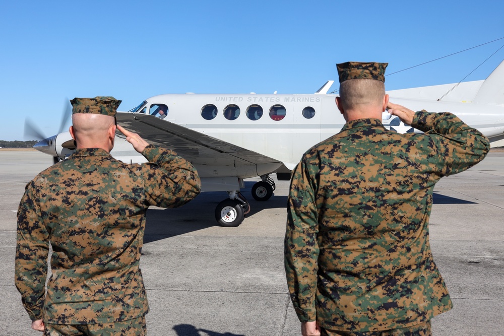 Lt. Gen. Olson visits MCAS Beaufort