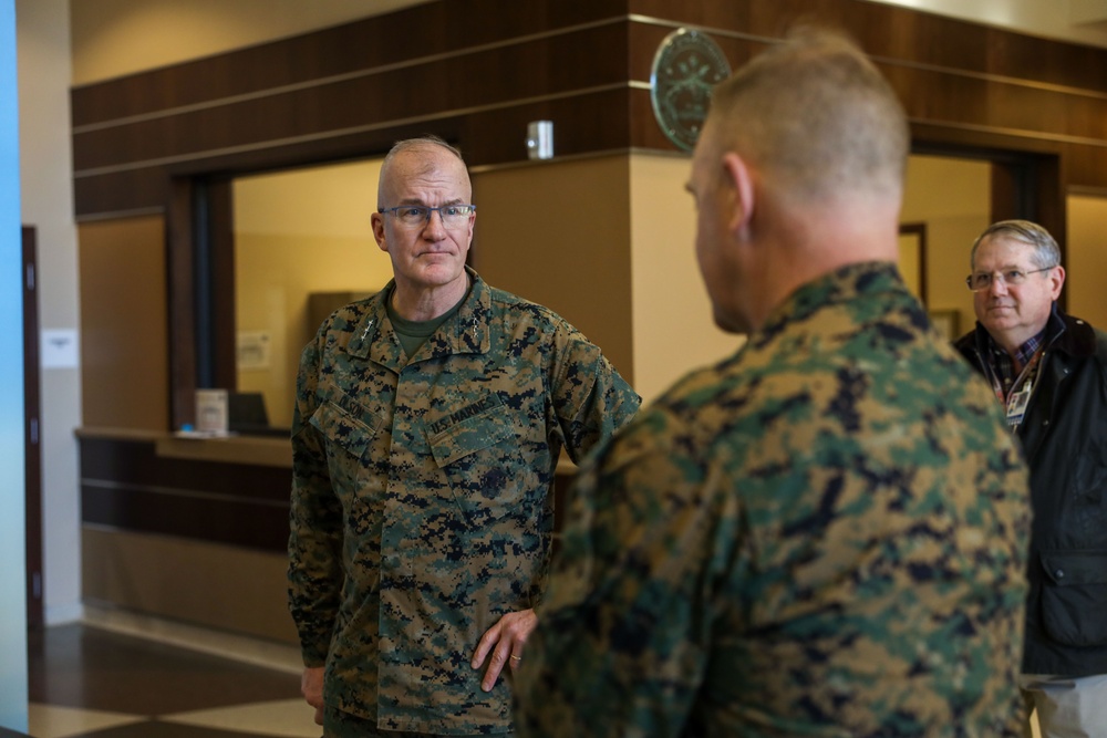 DVIDS - Images - Lt. Gen. Olson visits MCAS Beaufort [Image 6 of 14]