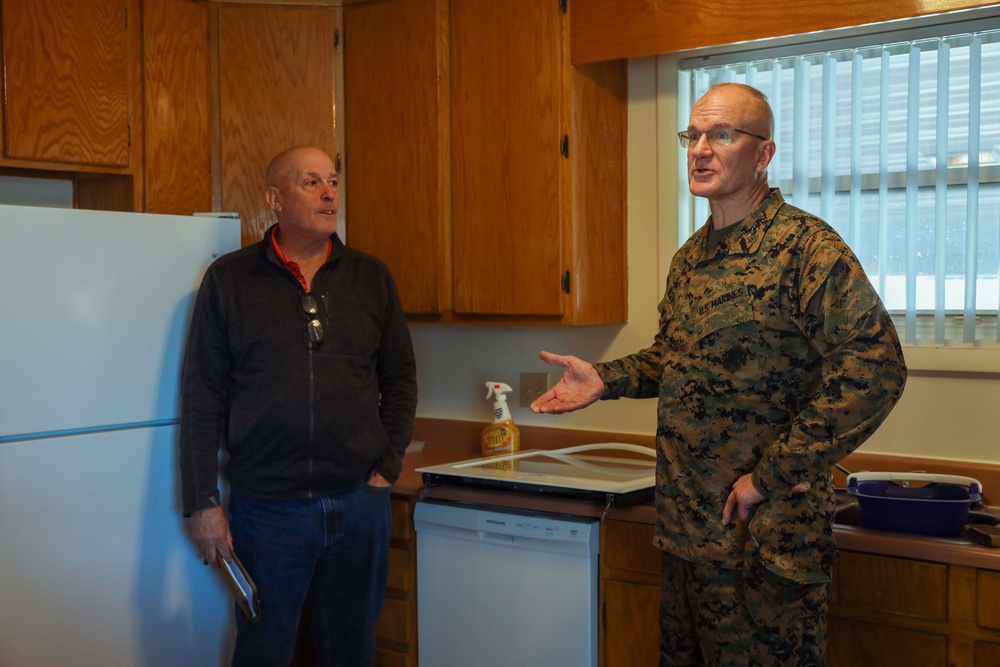 Lt. Gen. Olson visits MCAS Beaufort