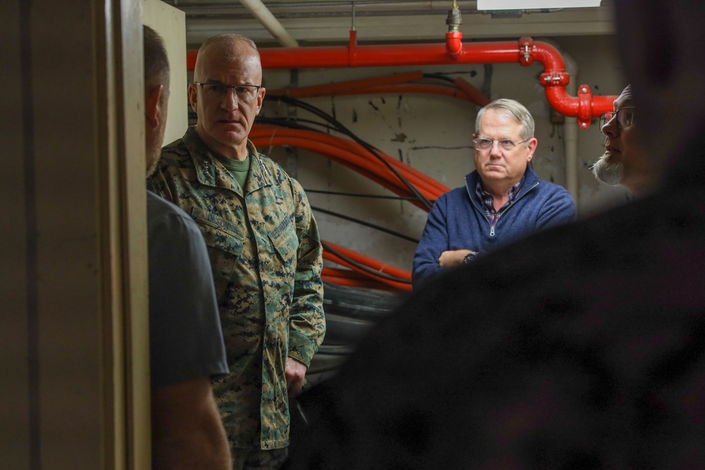 DVIDS - Images - Lt. Gen. Olson visits MCAS Beaufort [Image 8 of 14]