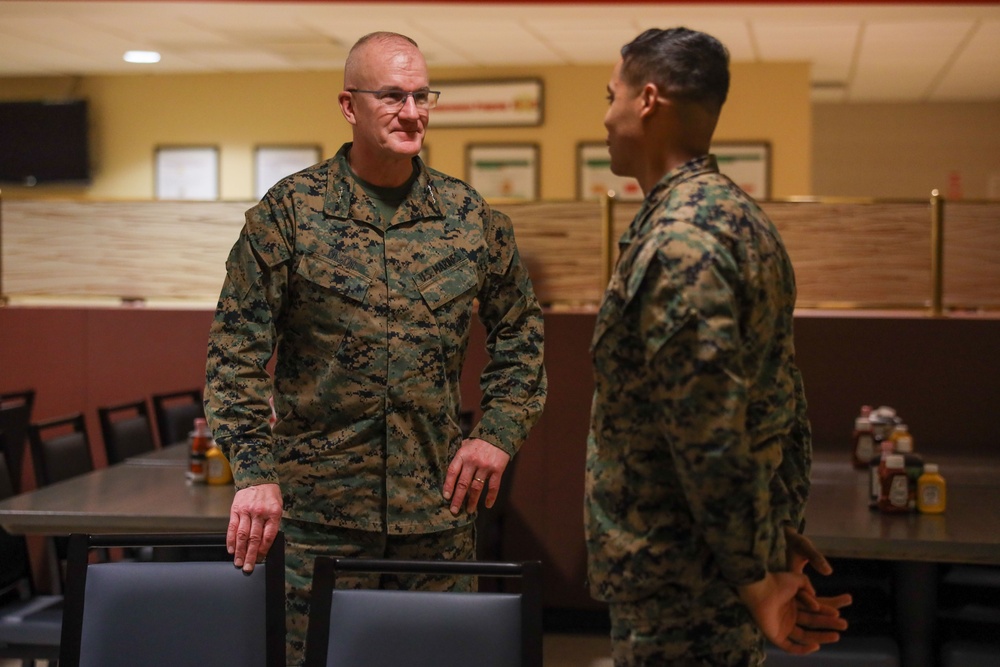 Lt. Gen. Olson visits MCAS Beaufort