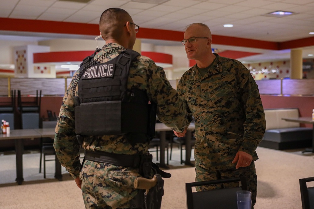 Lt. Gen. Olson visits MCAS Beaufort