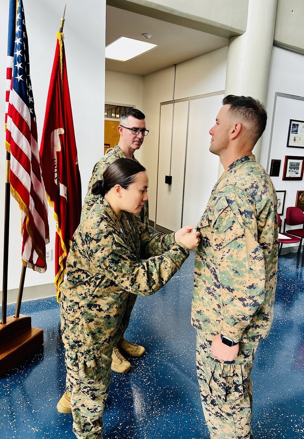 Marine receives award for saving lives