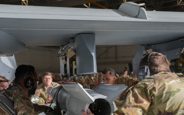 Tiger AMU vs. Reaper AMU Load Crew Comp