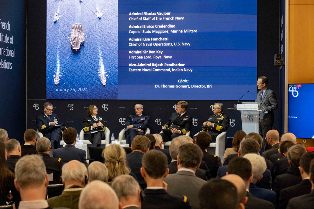 CNO attends the Paris Naval Conference