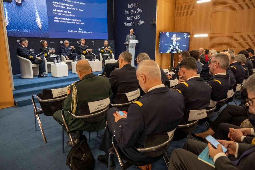 CNO attends the Paris Naval Conference