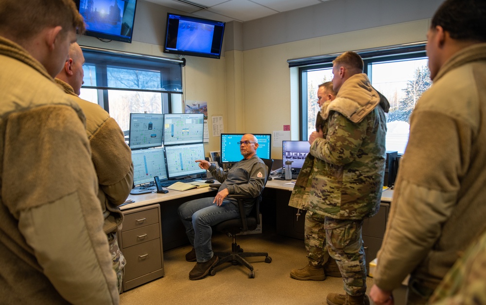 Eielson leadership and POL Airmen tour local refinery
