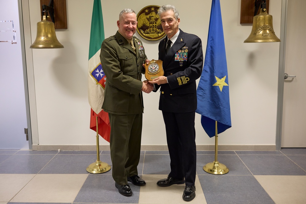 Maj. Gen. Sofge visits the Italian Fleet Headquarters
