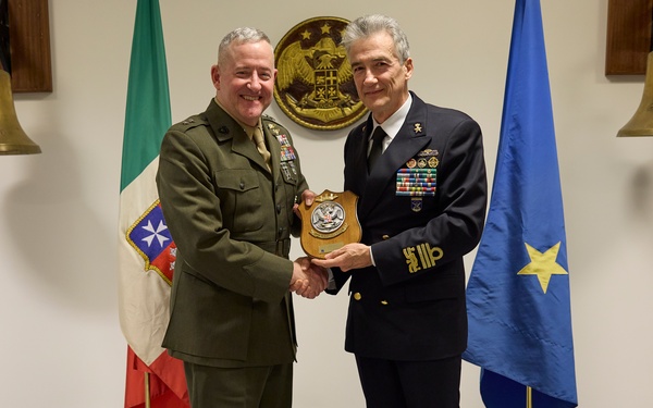 Maj. Gen. Sofge visits the Italian Fleet Headquarters