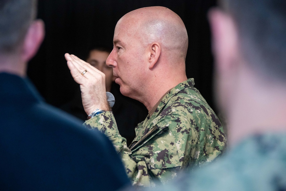 USS Ronald Reagan (CVN 76) hosts Adm. Houston, director, Naval Reactors