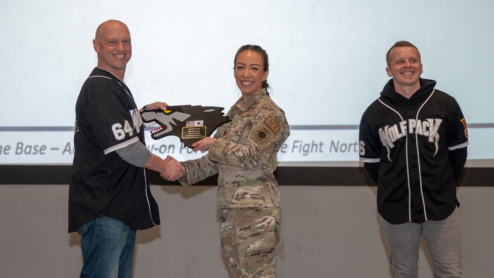 Wolf Pack celebrates 4th quarter award winners