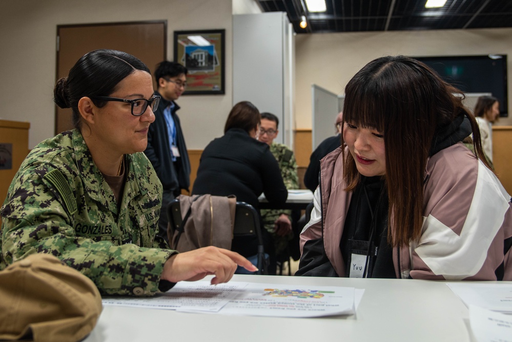 USS Ronald Reagan (CVN 76) Sailors partake in a cultural exchange with Japanese Nationals