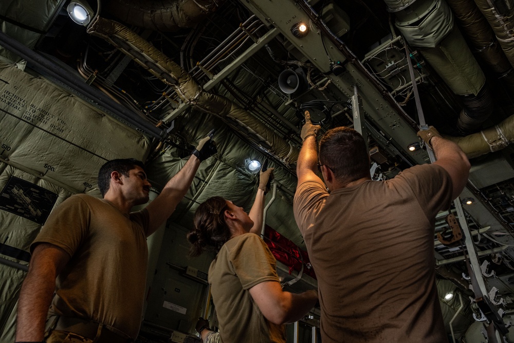 U.S. Air Force, Army members practice emergency medical procedures