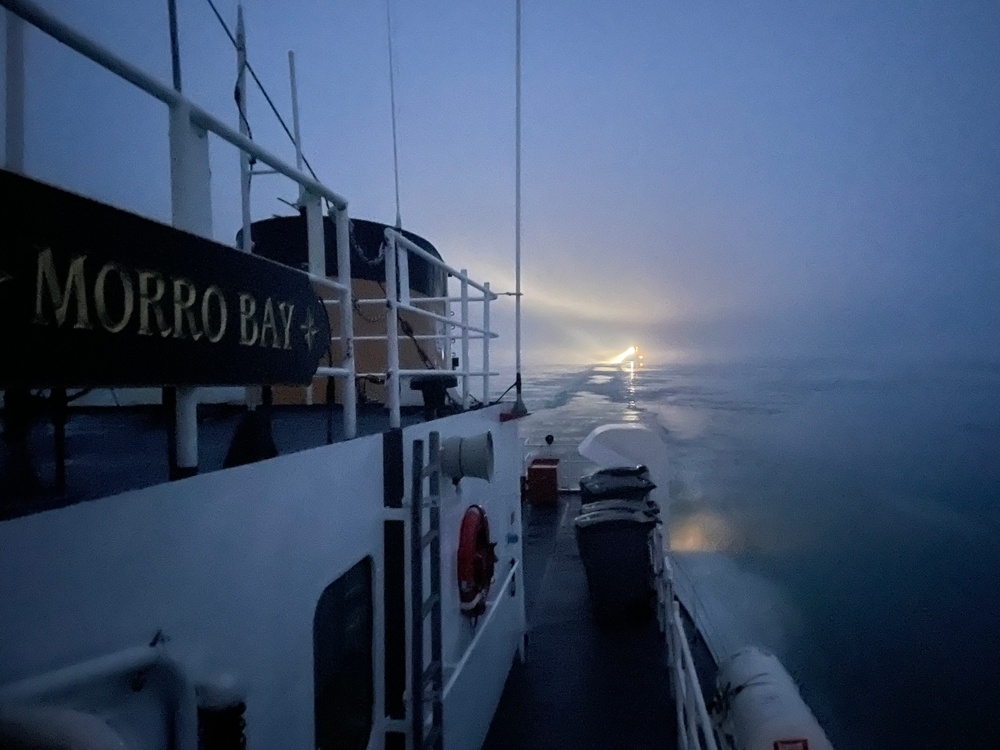 U.S. Coast Guard Cutter Morro Bay (WTGB 106) assists PRENTISS BROWN in Detroit River