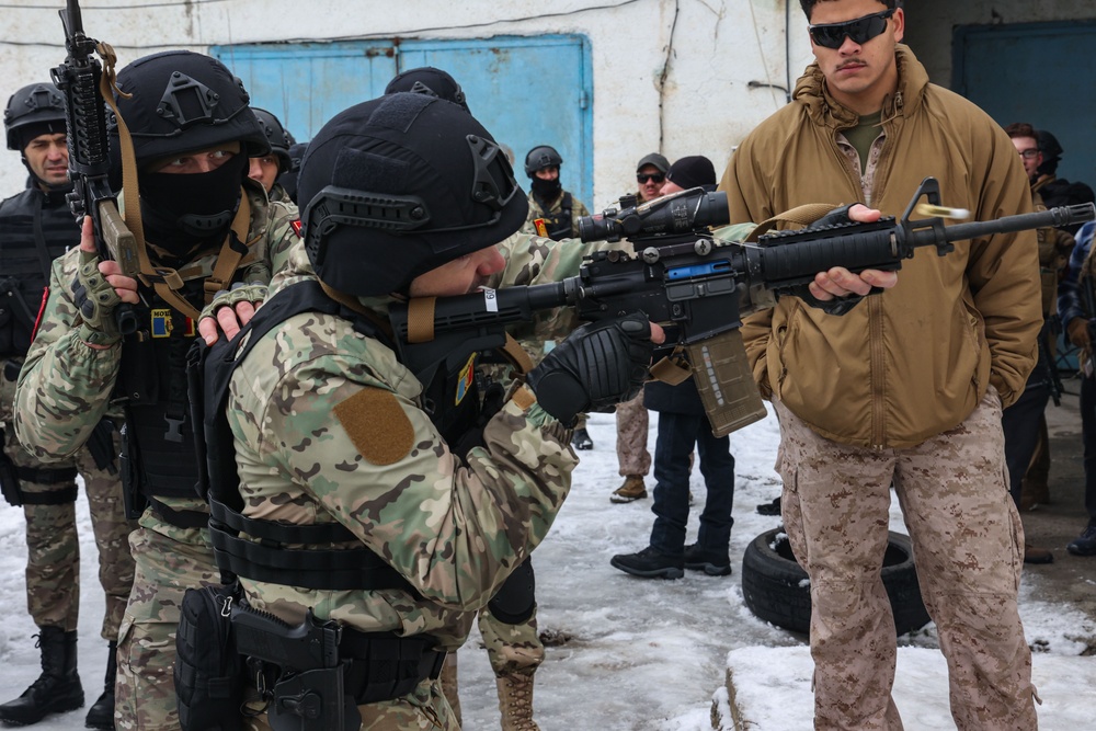 FASTEUR Trains with Moldovan Police Forces