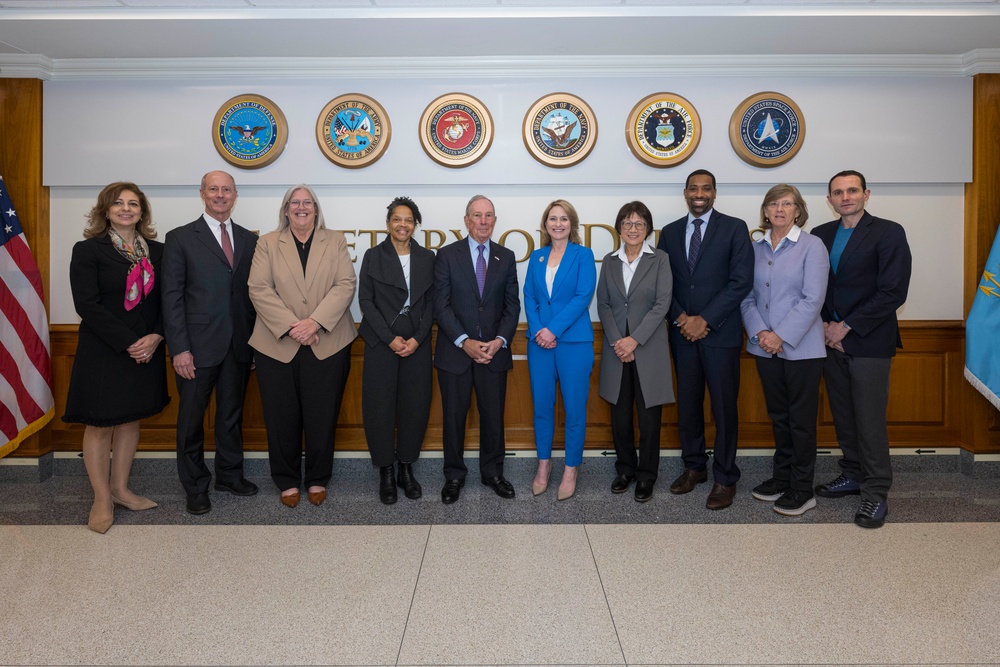 DSD Hosts DIB Members at Pentagon