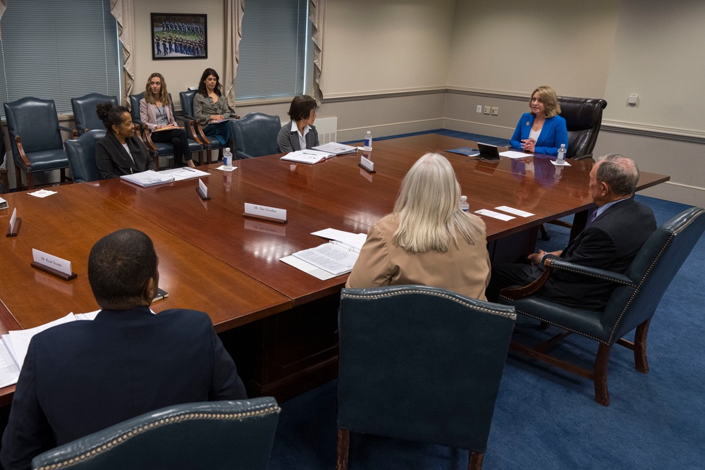 DSD Hosts DIB Members at Pentagon