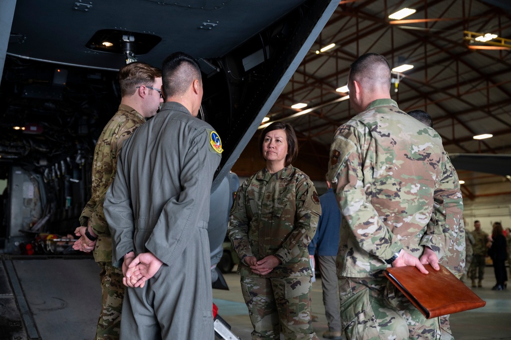 CMSAF JoAnne S. Bass engages with Team Kirtland