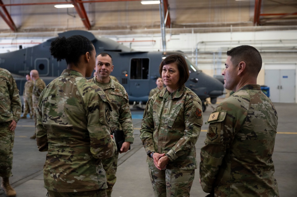 CMSAF JoAnne S. Bass engages with Team Kirtland