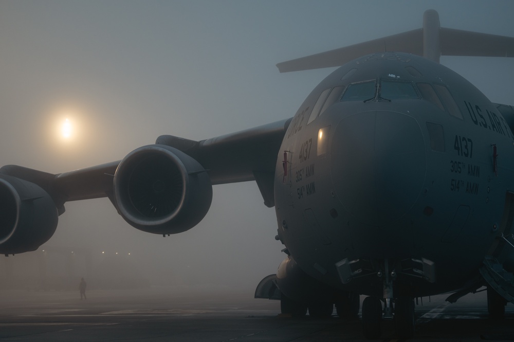 C-17 commands the fog