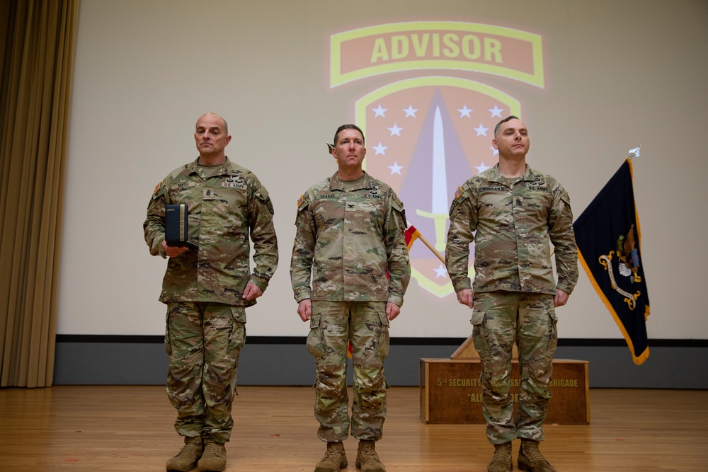 5th SFAB Commander awards Purple Heart, Army Commendation Medals during quarterly award ceremony