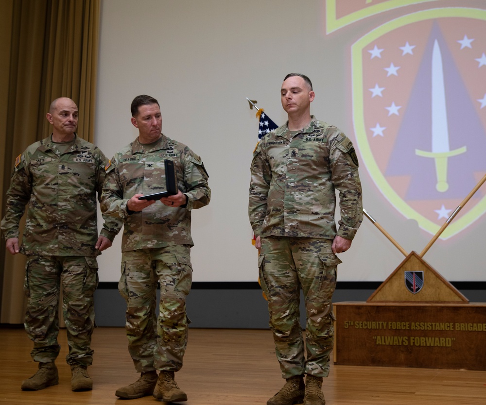 5th SFAB Commander awards Purple Heart, Army Commendation Medals during quarterly award ceremony