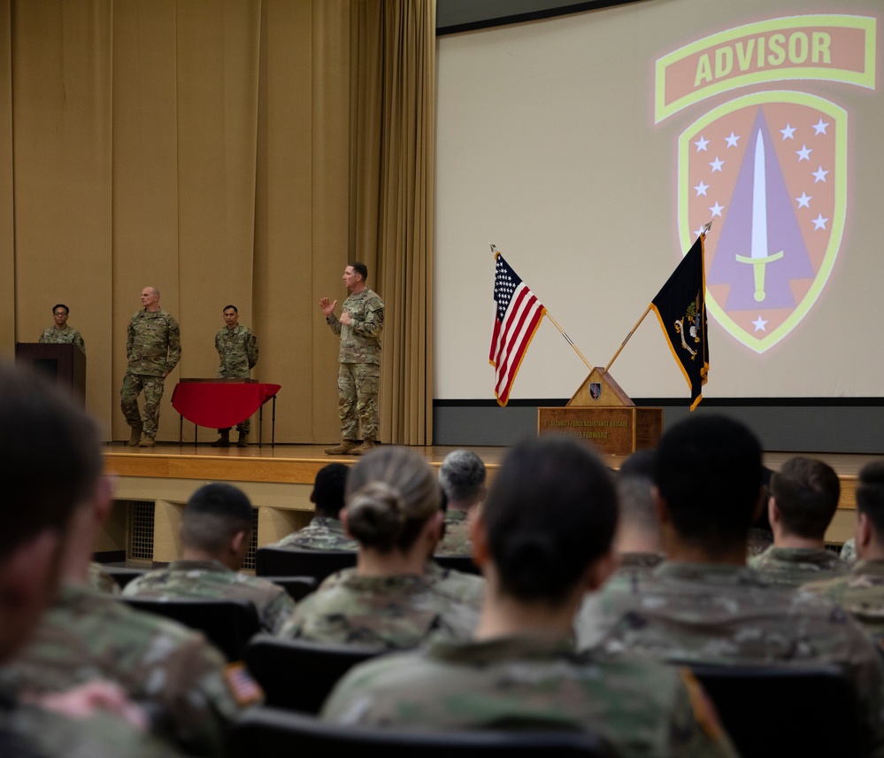 5th SFAB Commander awards Purple Heart, Army Commendation Medals during quarterly award ceremony