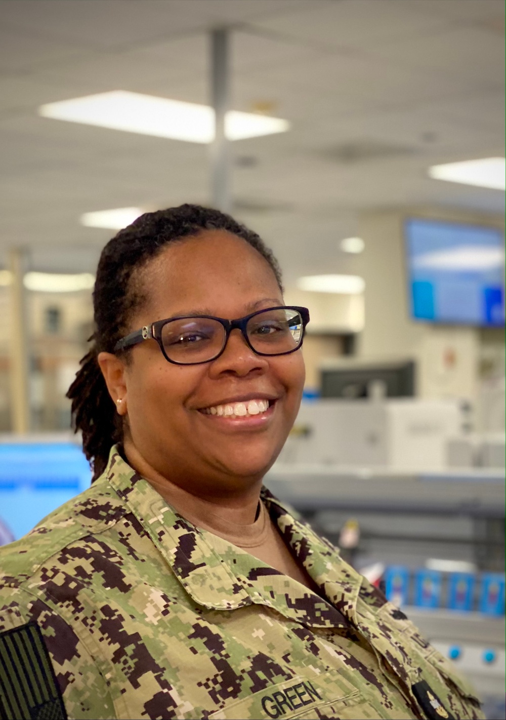 Importance of Blood Donor Program Exemplified by NMCSD Lab Tech