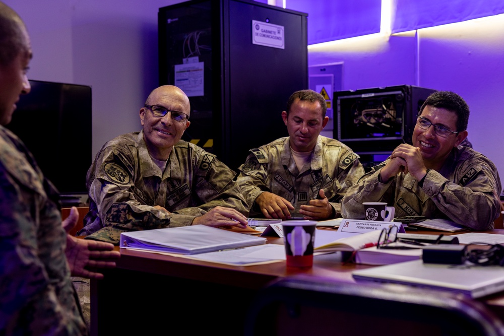 U.S. Marine Corps Forces, South, and Infantería de Marina del Perú participate in staff planner working group