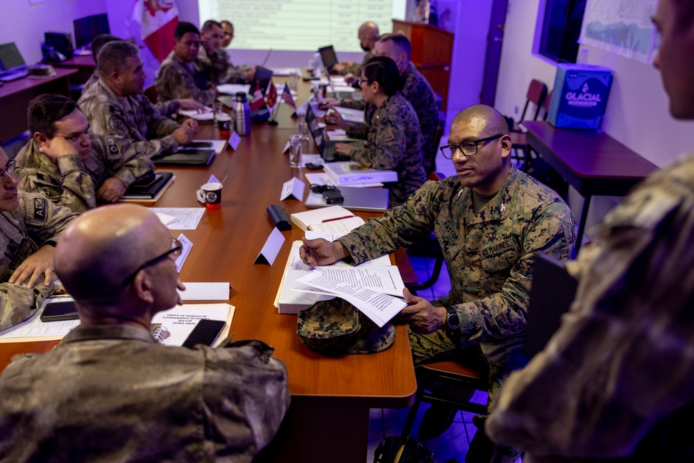 U.S. Marine Corps Forces, South, and Infantería de Marina del Perú participate in staff planner working group