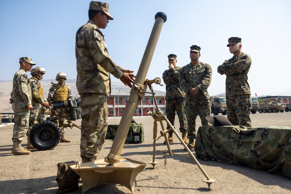 U.S. Marine Corps Forces, South, attends Infantería de Marina del Perú static display