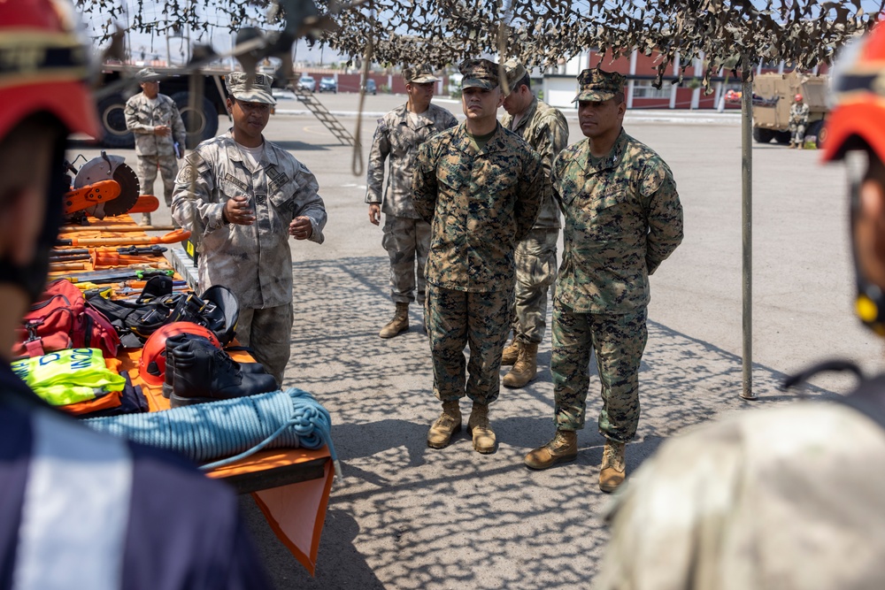 U.S. Marine Corps Forces, South, attends Infantería de Marina del Perú static display